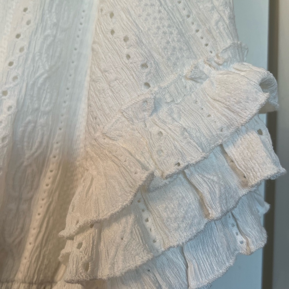 BiBi ivory smocked top in size medium. - Picture 4 of 6